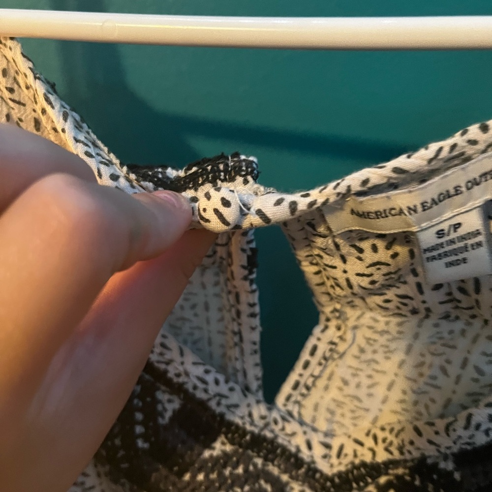 American eagle Romper. Black and White - Picture 5 of 6
